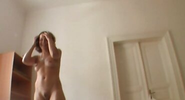 sex nb Finch Linden tàn nhẫn ôm phim set hoat hinh bí mật từ chồng.