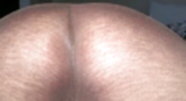 yangying sex Vào buổi sáng, cô nhảy lên vòi nước của một sex 2k3 người bạn nam và lừa dối chồng.